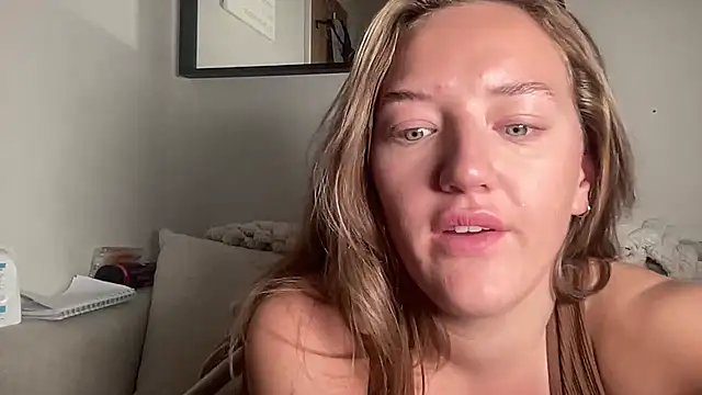 MissMaisiex online show from November 2025 03:33:02 PM