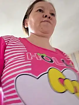 Snapshot of -Kathrine_kit- chatting on October 2025 09:06:02 AM -Kathrine kit- online show from October 2025 09:06:02 AM