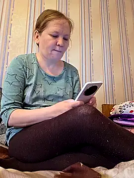 Snapshot of -Kathrine_kit- chatting on November 2025 09:10:01 AM -Kathrine kit- online show from November 2025 09:10:01 AM