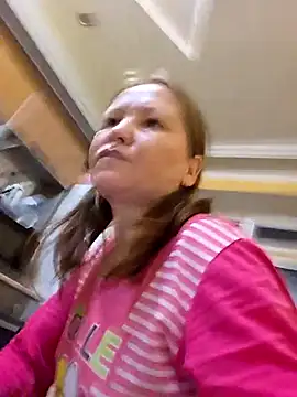 Snapshot of -Kathrine_kit- chatting on November 2025 01:23:01 PM -Kathrine kit- online show from November 2025 01:23:01 PM