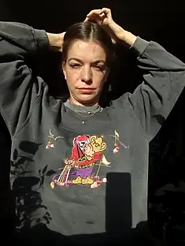 Snapshot of Rosemarie_Blu chatting on November 2025 08:46:01 AM Rosemarie Blu online show from November 2025 08:46:01 AM