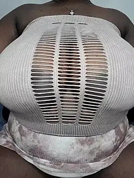 Snapshot of wamie12 chatting on March 2025 05:27:01 AM wamie12 online show from March 2025 05:27:01 AM