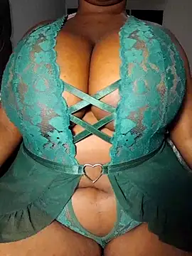 Snapshot of wamie12 chatting on November 2025 09:38:02 PM wamie12 online show from November 2025 09:38:02 PM