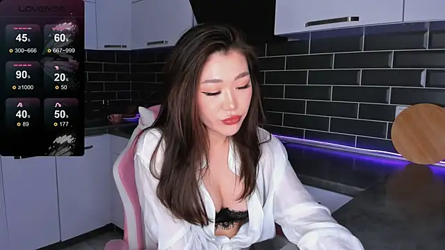 Snapshot of ShaiyaMinn3 chatting on October 2025 06:52:01 PM ShaiyaMinn3 online show from October 2025 06:52:01 PM