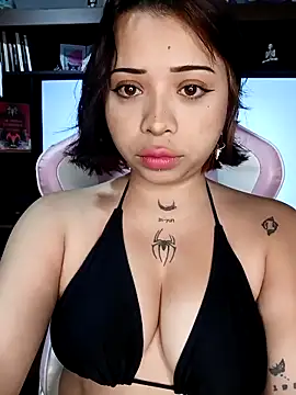 Snapshot of Akame_yumi chatting on November 2025 11:07:02 PM Akame yumi online show from November 2025 11:07:02 PM