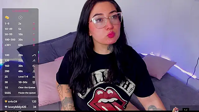 Curvybaddie99 online show from January 2026 07:21:01 AM