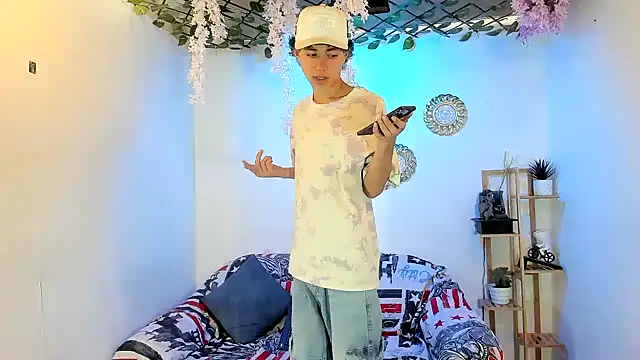 Snapshot of Maxxi_hot23 chatting on November 2025 07:48:02 PM Maxxi hot23 online show from November 2025 07:48:02 PM