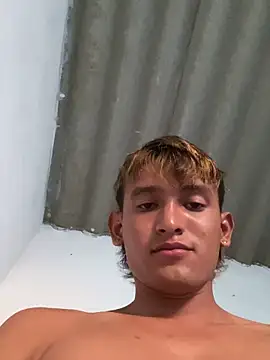 Babyalienqm online show from February 2026 09:55:02 PM