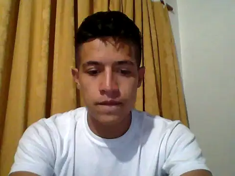 Snapshot of TuVergaRica69 chatting on March 2025 01:48:02 AM TuVergaRica69 online show from March 2025 01:48:02 AM