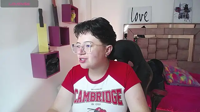 safyka online show from September 2025 12:37:02 AM