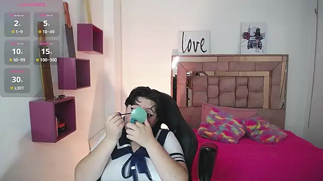 safyka online show from October 2025 02:04:01 AM