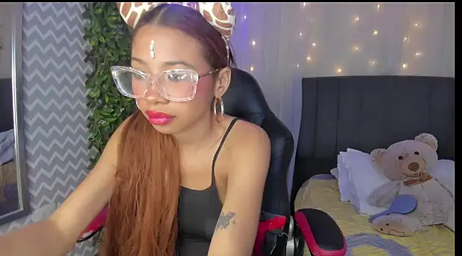 Snapshot of Aida_princess chatting on March 2025 04:41:02 AM Aida princess online show from March 2025 04:41:02 AM