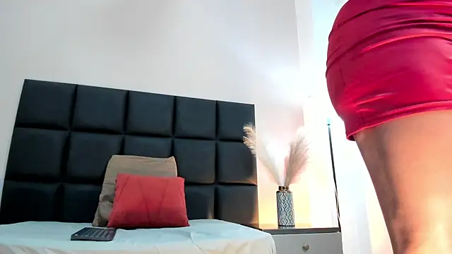 SeleneLujan online show from December 2025 12:00:02 PM