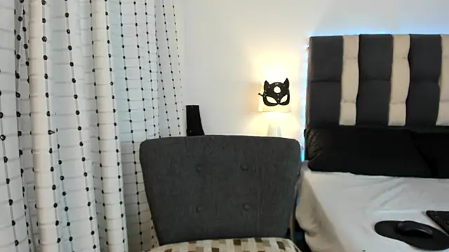 loverisu-coral online show from November 2025 08:55:01 PM