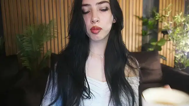 Snapshot of WildKittenX_ chatting on September 2025 06:07:01 AM WildKittenX online show from September 2025 06:07:01 AM