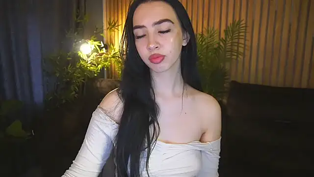 Snapshot of WildKittenX_ chatting on October 2025 05:52:01 AM WildKittenX online show from October 2025 05:52:01 AM