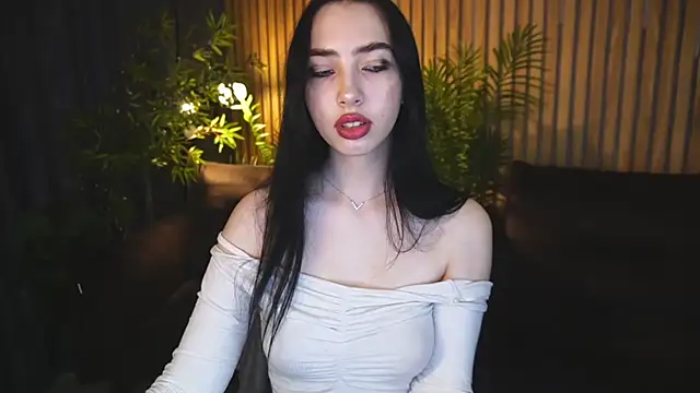 Snapshot of WildKittenX_ chatting on October 2025 06:39:02 AM WildKittenX online show from October 2025 06:39:02 AM