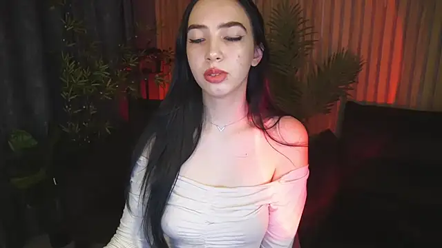 Snapshot of WildKittenX_ chatting on November 2025 06:56:02 AM WildKittenX online show from November 2025 06:56:02 AM