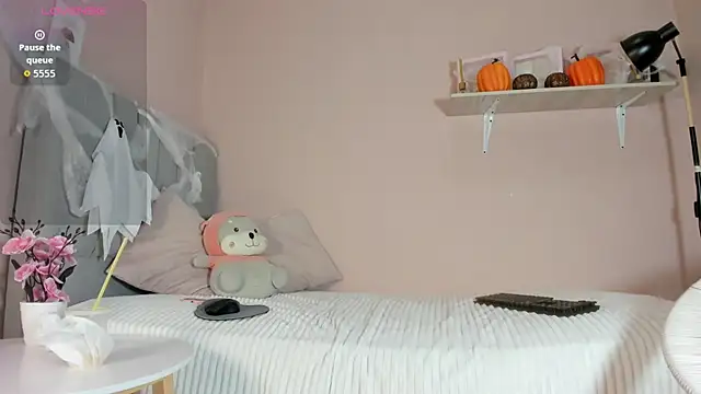 mary cute9 online show from October 2025 12:30:01 PM