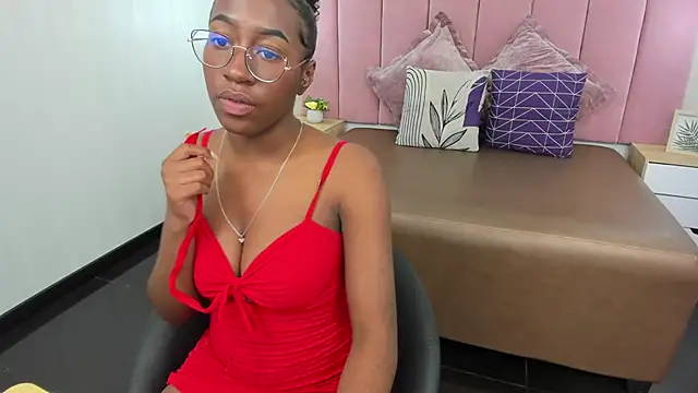 Qeen blackk online show from March 2025 04:07:02 PM