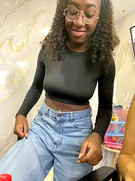 Qeen blackk online show from October 2025 06:41:02 PM