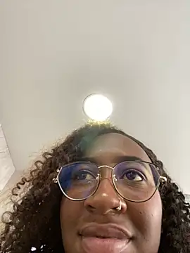 Qeen blackk online show from October 2025 06:52:01 PM