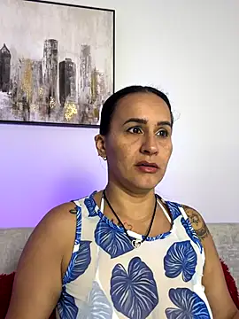 Snapshot of Sara_Charmy chatting on November 2025 11:32:01 AM Sara Charmy online show from November 2025 11:32:01 AM