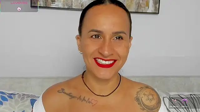 Snapshot of Sara_Charmy chatting on April 2026 11:44:01 AM Sara Charmy online show from April 2026 11:44:01 AM