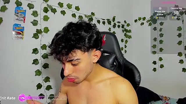 Snapshot of Noah_milleer chatting on November 2025 10:56:01 PM Noah milleer online show from November 2025 10:56:01 PM