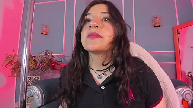 TaraTaylorr online show from October 2025 02:33:01 AM