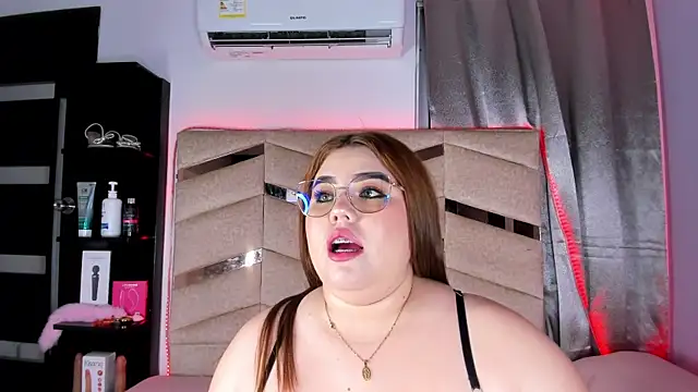 MadissonLee   online show from April 2026 10:15:01 PM