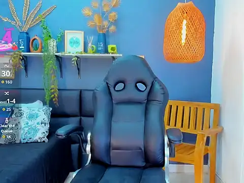 yessila parker online show from February 2026 10:10:01 AM