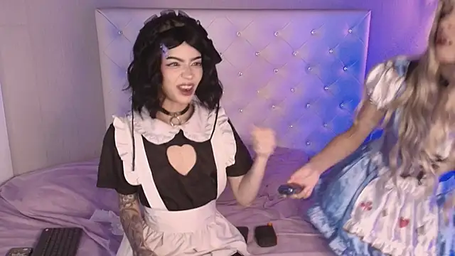 Snapshot of _mollycrystal chatting on January 2026 07:32:02 AM mollycrystal online show from January 2026 07:32:02 AM