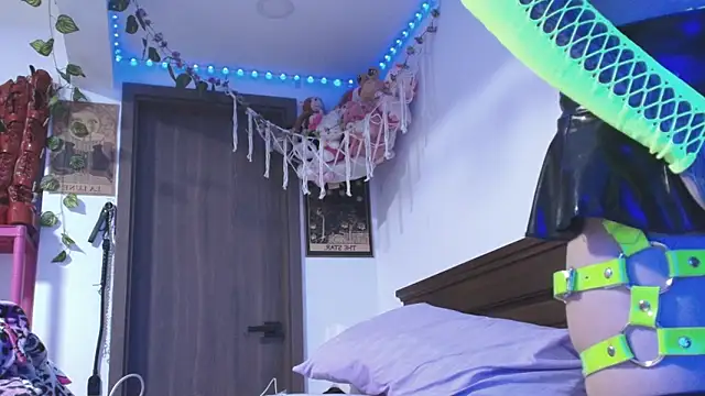 Snapshot of _mollycrystal chatting on February 2026 03:57:02 AM mollycrystal online show from February 2026 03:57:02 AM