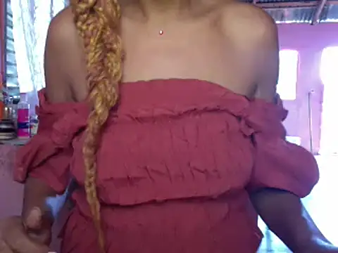 Ladyzee25 online show from December 2025 04:01:01 PM