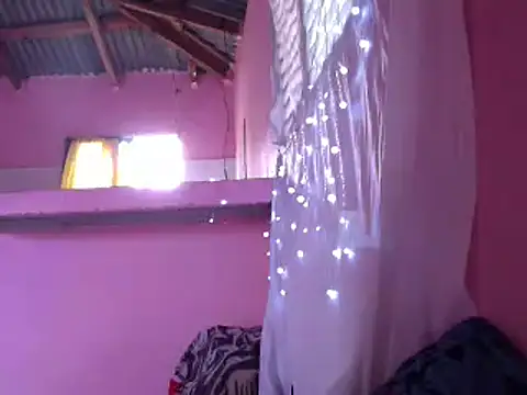 Ladyzee25 online show from March 2026 05:20:02 PM