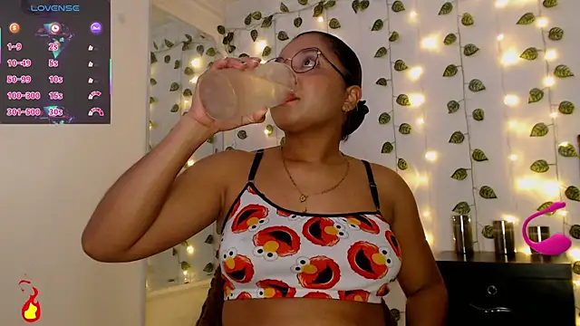 Snapshot of victtoria_cane63 chatting on May 2026 10:27:01 PM victtoria cane63 online show from May 2026 10:27:01 PM