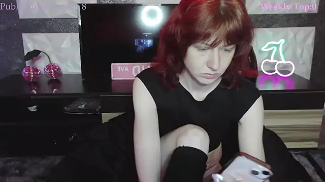 Snapshot of SweetSeraphine chatting on March 2026 07:01:02 AM SweetSeraphine online show from March 2026 07:01:02 AM