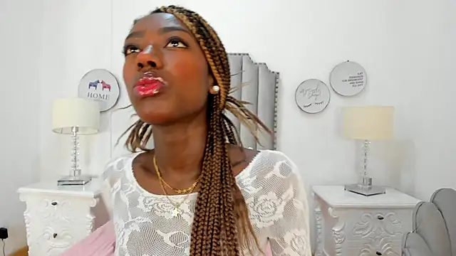 SamantaMarquez online show from October 2025 08:05:02 PM