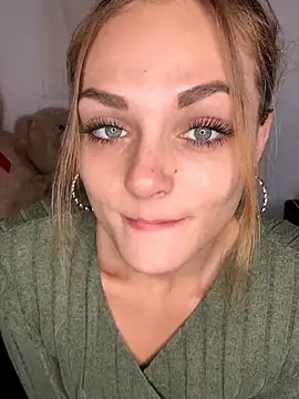 Snapshot of OCTAPUSSY2000 chatting on November 2025 11:20:02 AM OCTAPUSSY2000 online show from November 2025 11:20:02 AM