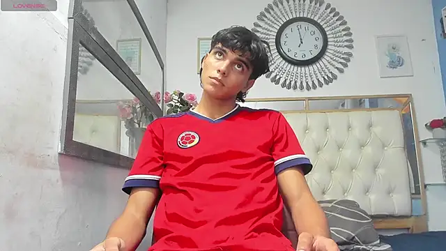 Snapshot of heiker_ chatting on March 2025 10:02:02 PM heiker online show from March 2025 10:02:02 PM