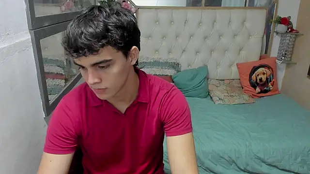 Snapshot of heiker_ chatting on October 2025 03:50:01 AM heiker online show from October 2025 03:50:01 AM