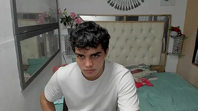 Snapshot of heiker_ chatting on October 2025 04:46:01 AM heiker online show from October 2025 04:46:01 AM