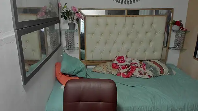 Snapshot of heiker_ chatting on October 2025 02:52:01 AM heiker online show from October 2025 02:52:01 AM