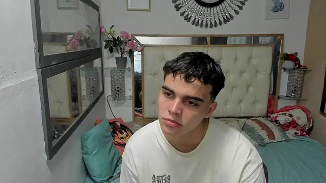 Snapshot of heiker_ chatting on October 2025 02:59:01 AM heiker online show from October 2025 02:59:01 AM