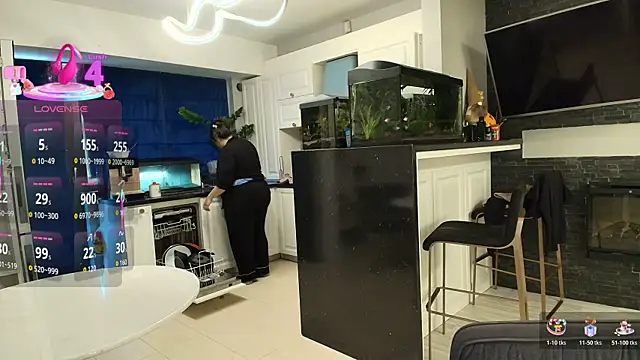 Layla- online show from November 2025 10:16:02 AM