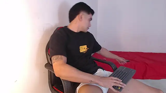 Snapshot of adam_levis17 chatting on September 2025 07:24:02 AM adam levis17 online show from September 2025 07:24:02 AM