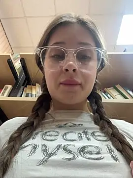 melicious  online show from February 2026 06:42:01 AM