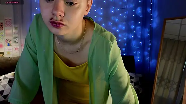 meow mellie online show from September 2025 02:33:02 AM