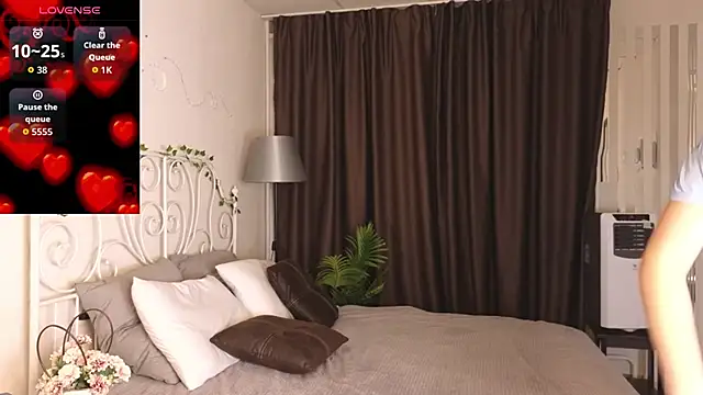 meow mellie online show from September 2025 03:42:02 AM